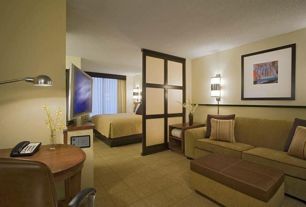 Hyatt Place Detroit/Utica Exterior foto